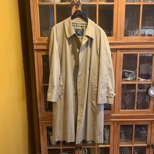 Men’s Burberry Rain Coat